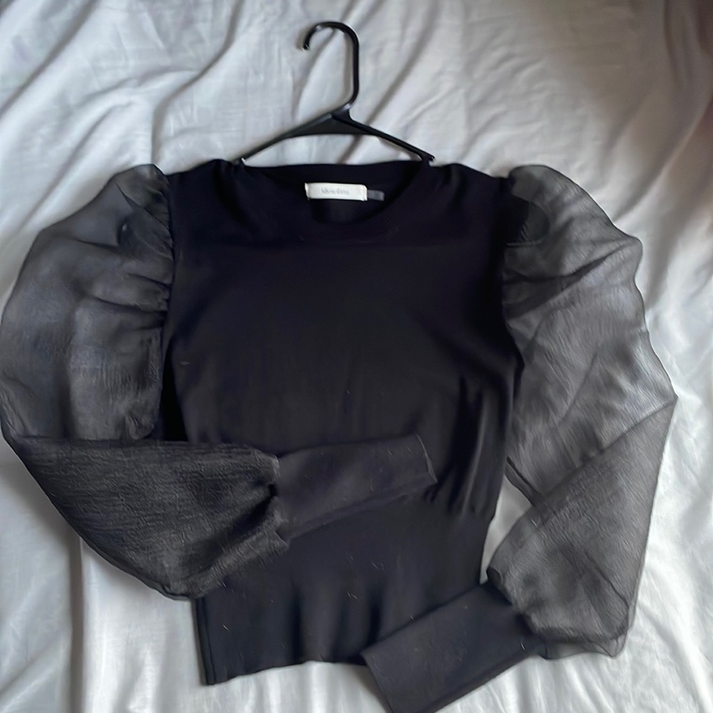 Beautiful black light weight sweater